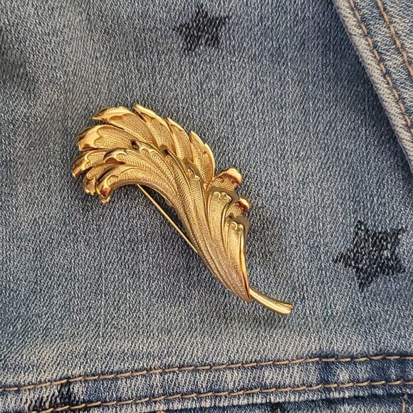 Tana Leaf Brooch Textured and Smooth 2.75 inches Tall - Picture 3 of 6